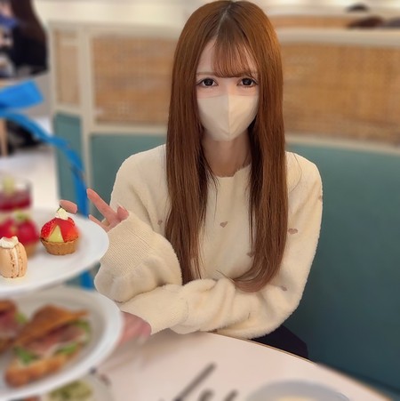 FC2-PPV-4638759 [BT](FC2) 【顔晒し】歌舞伎町で働くキャバ嬢。動画的に内容言えないけどﾊﾒ撮り中出し。