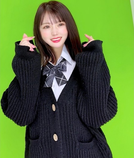 FC2-PPV-4612076 [BT](FC2) 令和が生んだ ”18歳TOPインフルエンサー” 1度限りの素顔出しプライベート個撮。過去最高出演料で叶えた『拡散禁止』4K超高画