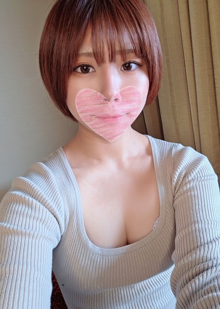 FC2-PPV-4666997 [BT](FC2) 【初撮り/無修正】おじの精子もごっくん！！溢れるオマンコがエロ凄すぎて2連続中出し交尾。キモチ良すぎてお口にもぶちまけてしまいま