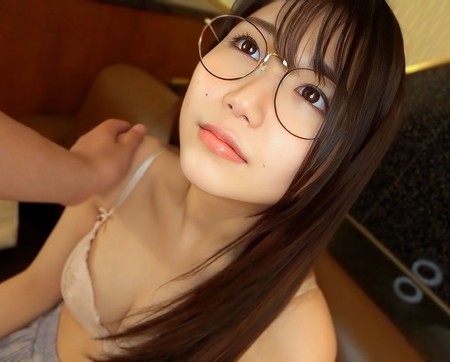 FC2-PPV-4631457 [BT](FC2) 名門理科大の華、ここにあり。リケジョ応援中出し。名門大学在学中の偏差値65の天才的19才を撮影。