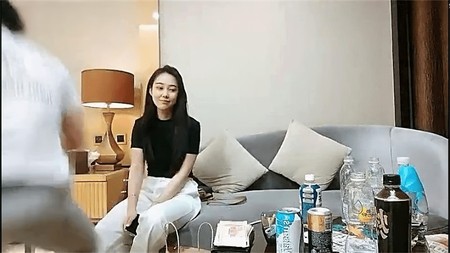 Just a moment...</title><meta http-equiv="Content-Type" content="text/html;