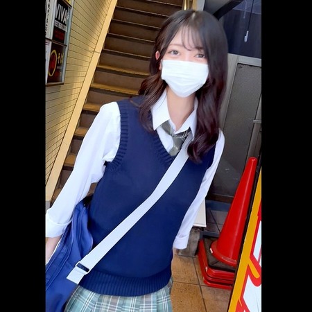 FC2-PPV-4607468 [BT](FC2) 【話題作】炎上＆活動休止中　18歳アイドル研修生。反省の色一切無しでFC2出演　禁断の映像初公開。