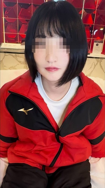 FC2-PPV-4682449 [BT](FC2) 【4K高画質特典】”都内18歳バレー 部長　顔出し出演”　妊娠覚悟の人生初生中出し個撮。無くなり次第終了