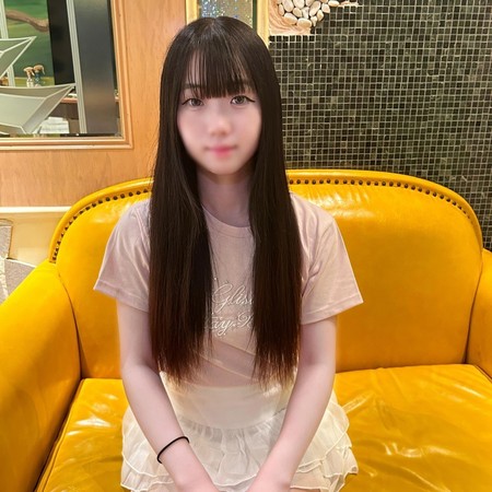 FC2-PPV-4692815 [BT](FC2) 【ぱ完全顔出し】人見知りのギリ合法の“ガチで**”の19歳コンカフェ嬢。乳首でイキ狂い剛毛びっしりマ○コに特濃中出し。