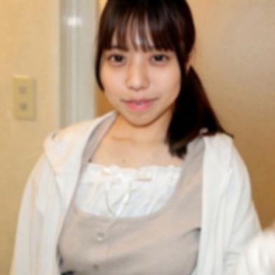 FC2-PPV-4713690 [BT](FC2) 【無】童顔がヤバい！チョ～お目目クリクリの可愛すぎるお顔に大量顔射でベトベト！ウブな見た目に反してエッチな事は大好き！顔射と中だ