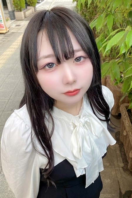 FC2-PPV-4720819 [BT](FC2) 【2作.品】こ.う./ こ.う./卒./業 した.ばかりの. 1./8 .さ. い 感度良好な色白Fカップあおいちゃんのピンク色オマンコに3発 中.