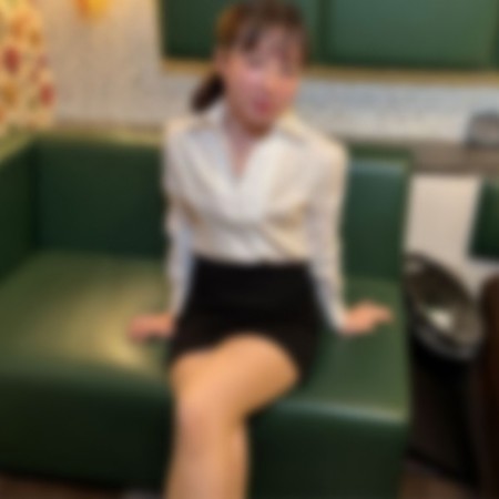 FC2-PPV-4722202 [BT](FC2) 【無修正】【顔射×２】【潮吹き×２】ミニスカ眼鏡でエロ女教師になりきる五十路熟女に2本の他人棒の顔射で制裁