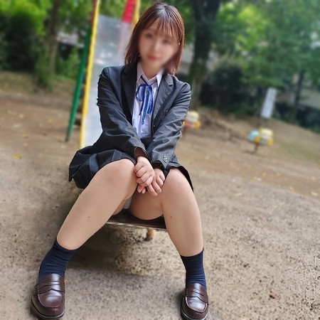 FC2-PPV-4750117 [BT](FC2) 低身長Gカップの巨乳制服ちゃん。卒業後実家を出たるための○活で中出しされ