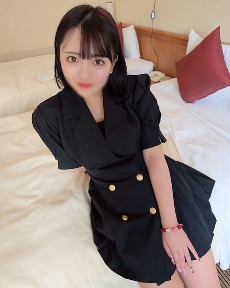 FC2-PPV-4762100 [BT](FC2) 【無修正】ミニスカートでパンツもまる見え～やる気満々の21歳Gカップギャルにとことん中出し～キンタマの中もカラカラ！！男冥利に尽