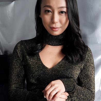 FC2-PPV-4776395 [BT](FC2) ＊FC2初出し 本編顔出しあり　　個撮/ド派手でエロい格好なのにあの清純派　国民の*に似てる