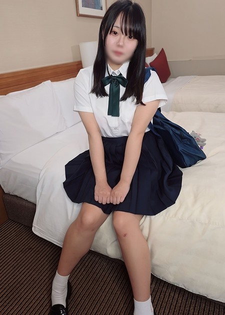 FC2-PPV-4777972 [BT](FC2) 【無修正】ゴメンね、真由ちゃん...アイドル希望の純粋なを制服のままハメまくり！！に口内発射、中出し3発～18歳に種付け成功！！