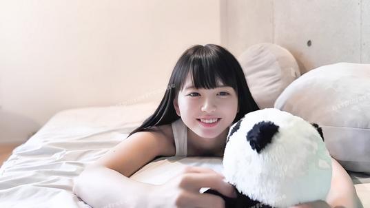 FC2-PPV-4778320 [BT](FC2) 【FC2激震】本物ソロアイドル‼ デビュー前の最速初出し映像。まだ張りのある膣に妊娠確定の中出し高画質フル版を厳重送付