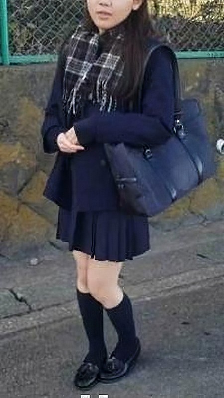 FC2-PPV-4784023 [BT](FC2) 【高画質リマスター版】お嬢様系女子校②家庭の事情により助けました。学校に迎えに行きネカフェで挿入を試みた。