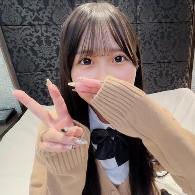 FC2-PPV-4790487 [BT](FC2) 【完全素人個撮】感じやすい色白むっちりボディと笑顔が最高にカワイイので***中出ししちゃいました[セイ服Ver.]