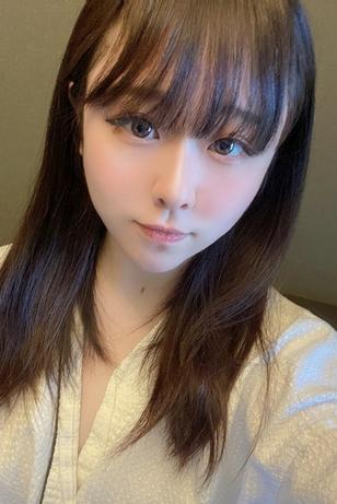 FC2-PPV-4792465 [BT](FC2) 美尻色白グラマラスbodyピンク色のオマンコえりなちゃん電マでイキ連発中\.出しエッチ