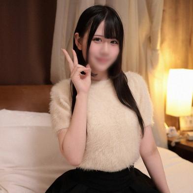 FC2-PPV-4799765 [BT](FC2) 18歳Fカップ 色白スレンダーコXダ店員。「バイト先で濡れちゃった。。。」潮吹きで締め付けマンコをビクビク絶頂し痙攣。巨根に奥ま