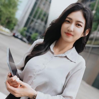 FC2-PPV-4804842 [BT](FC2) IT業界の新卒スタイル抜群な超美人。真面目な姿が黒巨根見たら即一変。退社から出社まで激しいピストンで絶頂に達し、潮吹きまくり。