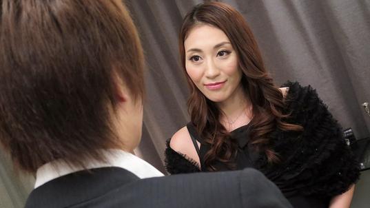 100925_100-PACO [BT](無碼) パコパコママ 唾液と愛液の交じり合い！人妻の濃厚PtoMセックス！ 佐久間由美