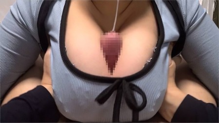 FC2-PPV-4810978 [BT](FC2) オナホ化おっぱい\!!着衣のまま俺がやるパイズリ挟射３発!!p21