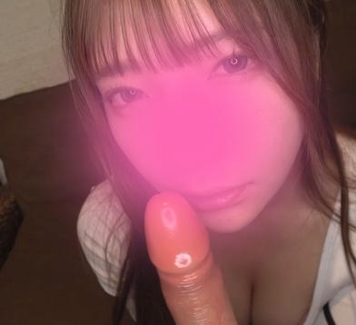 FC2-PPV-4822544 [BT](FC2) 優しい口調の淫語で攻め続け、終始射精感をあおり続ける美痴女・みおちゃん。「中じゃないとヤダ」とごねるので中出しでフィニッシュしち