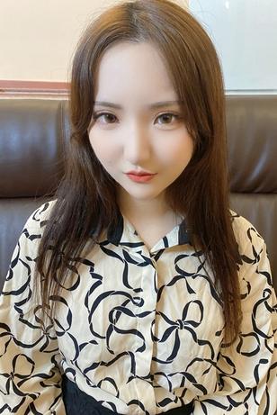 FC2-PPV-4827927 [BT](FC2) 美尻色白美肌未\././理.陰毛韓国風美女インフルエンサーほのかちゃん合計5体位中.出しエッチカメラマン有りの最高アングルで