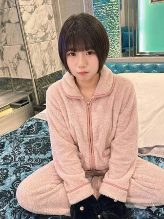 FC2-PPV-4834301 [BT](FC2) 【超短期掲載】18才と2日目 アイドル級バスケ部長に溢れるほどの種付け中出し