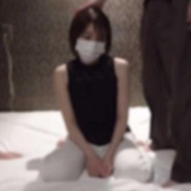 FC2-PPV-4839231 [BT](FC2) 【清楚】夫の借金を返すために必死な若妻の手を拘/束し、3P乱行SEX