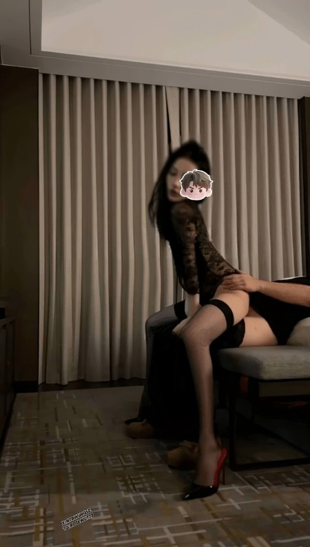 (杏吧傳媒)(xb-1425)(20260129)黑絲翹二郎腿騎乘想多深就插多深-ROSEWU