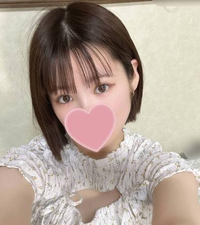 FC2-PPV-4904990 [BT](FC2) 【完全素人&初撮り】可愛くて恥ずかしがり屋の初々しい19歳！押しに弱く流れのまま人生初中出しハメ特典有り