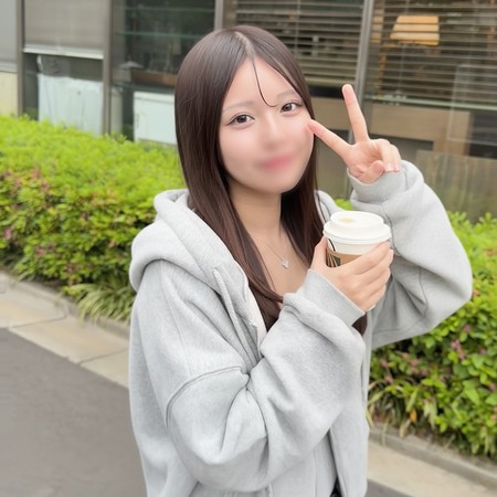 FC2-PPV-4923525 [BT](FC2) 【初撮】152cmスタバの小麦色美乳店員さん。外人サイズ巨根に奥まで激しくガン突きされ、喉奥フェラで咥え込む。バランスの良い美ボ