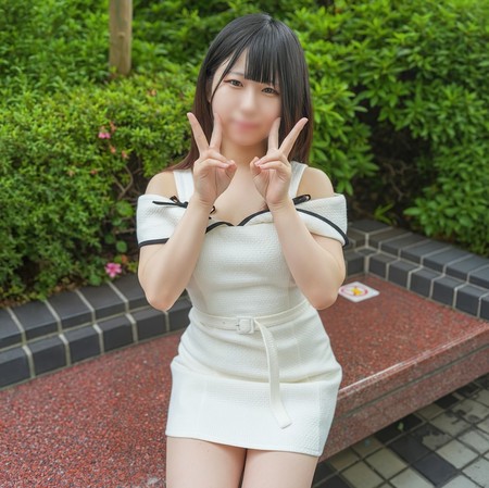 FC2-PPV-4921580 [BT](FC2) 【初撮】19歳Gカップ奇跡の出会い。「初体験はショウ△です…」おじさんの太チンに教育され、アヘアへ痙攣。小さなカラダに熱いザーメ