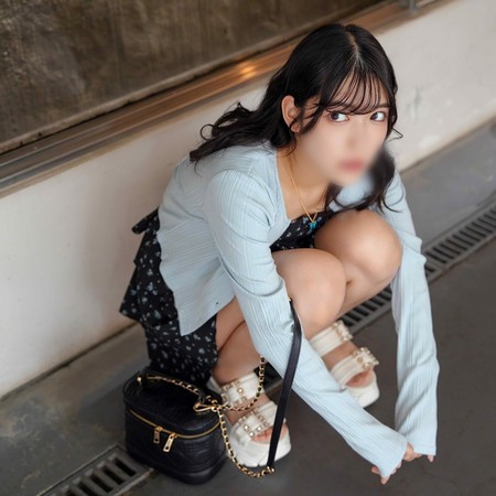 FC2-PPV-4922008 [BT](FC2) 職業アイドル、メンタル不安定。鎖で繋いで、私の全部を管理して。