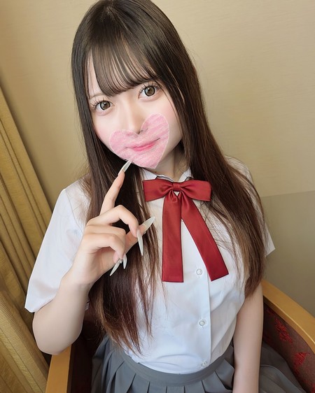 FC2-PPV-4945290 [BT](FC2) 【無修正】2cmも伸びちゃった！！クリちゃんを何度も激しく吸引～本人曰く「クセになっちゃうかも...ね」るりはちゃんに呼んでもら