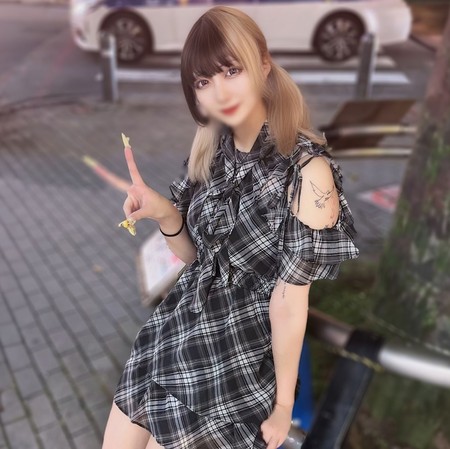 FC2-PPV-4956763 [BT](FC2) 良乳【無】Xで万ﾊﾞｽﾞした美容師を口説き落としﾊﾒ撮り。お人形みたいな顔立ちに最高の揺れ乳。２回中出ししないと気が済まない。。