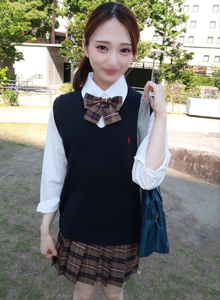 FC2-PPV-4953812 [BT](FC2) 無修正＜激カワ元アイドル研究生＞彼氏に内緒の卒業旅行、ゴム無し中出し　エロい本性剥き出し、帰りたくないほど夢中でハメた温泉旅