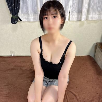 FC2-PPV-4968593 [BT](FC2) 【完全素人】めっちゃ可愛いEカップ巨乳素人20歳超敏感で感じまくりハメ！中出し&amp;大量ぶっかけ特典有り