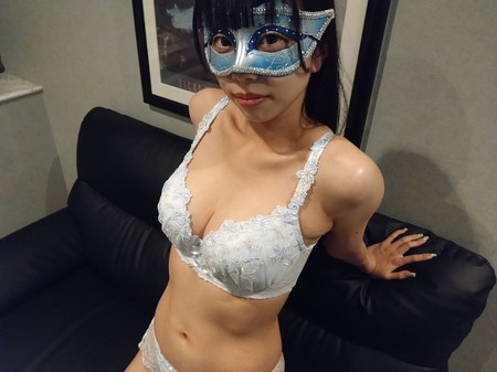 FC2-PPV-4978678 [BT](FC2) 【5日間限定50%オフ・中出し】旦那との交わりだけでは物足りないFカップ人妻　「旦那には絶対に内緒にしてくださいね・・・」